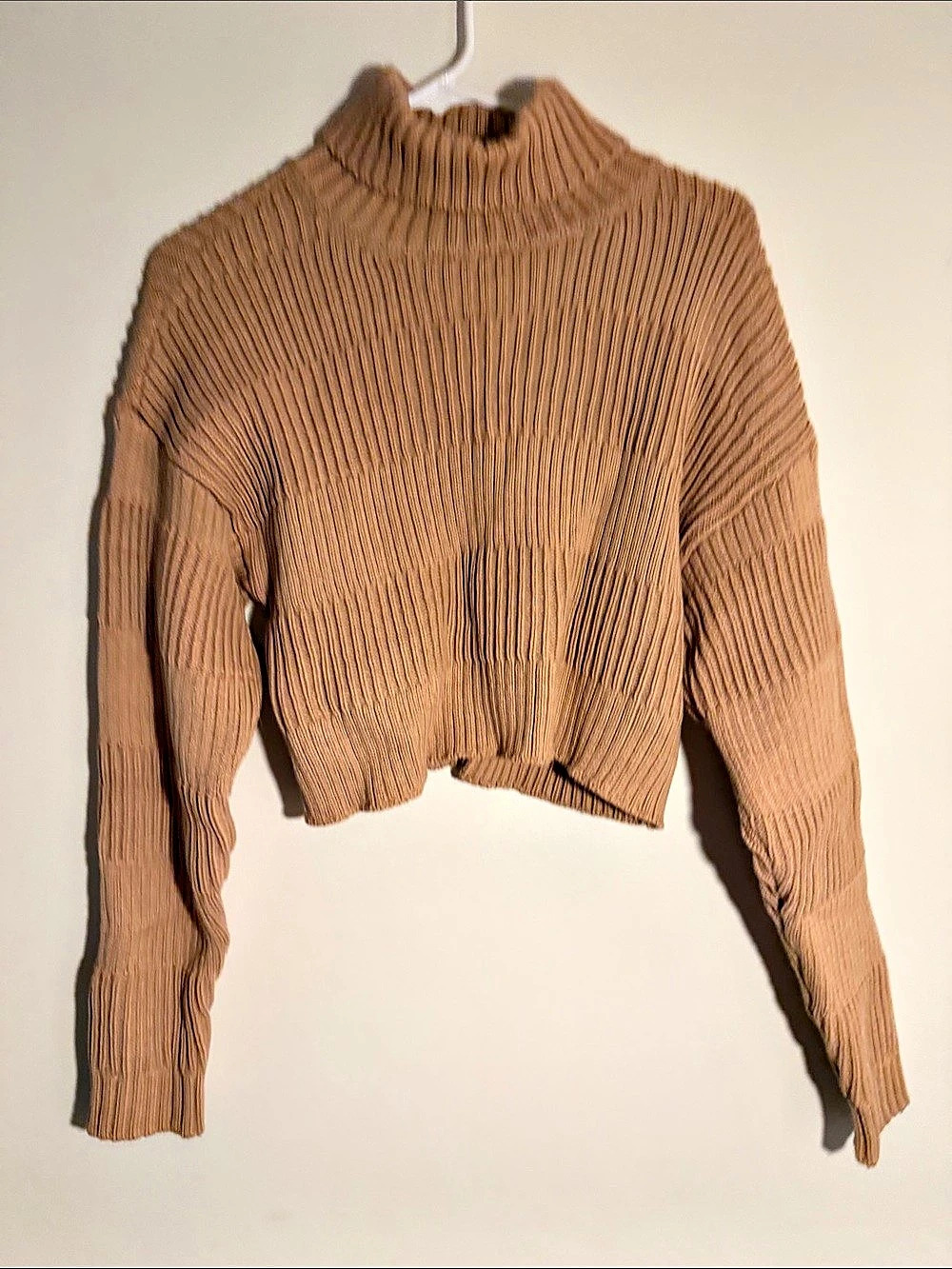 L.A. Hearts Cropped Turtleneck Sweater in Brown Size Small